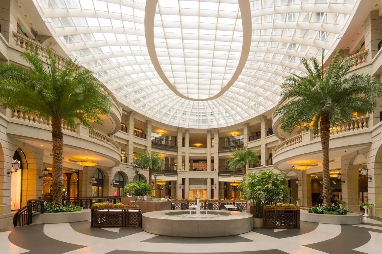 Shoppingcenter in de buurt