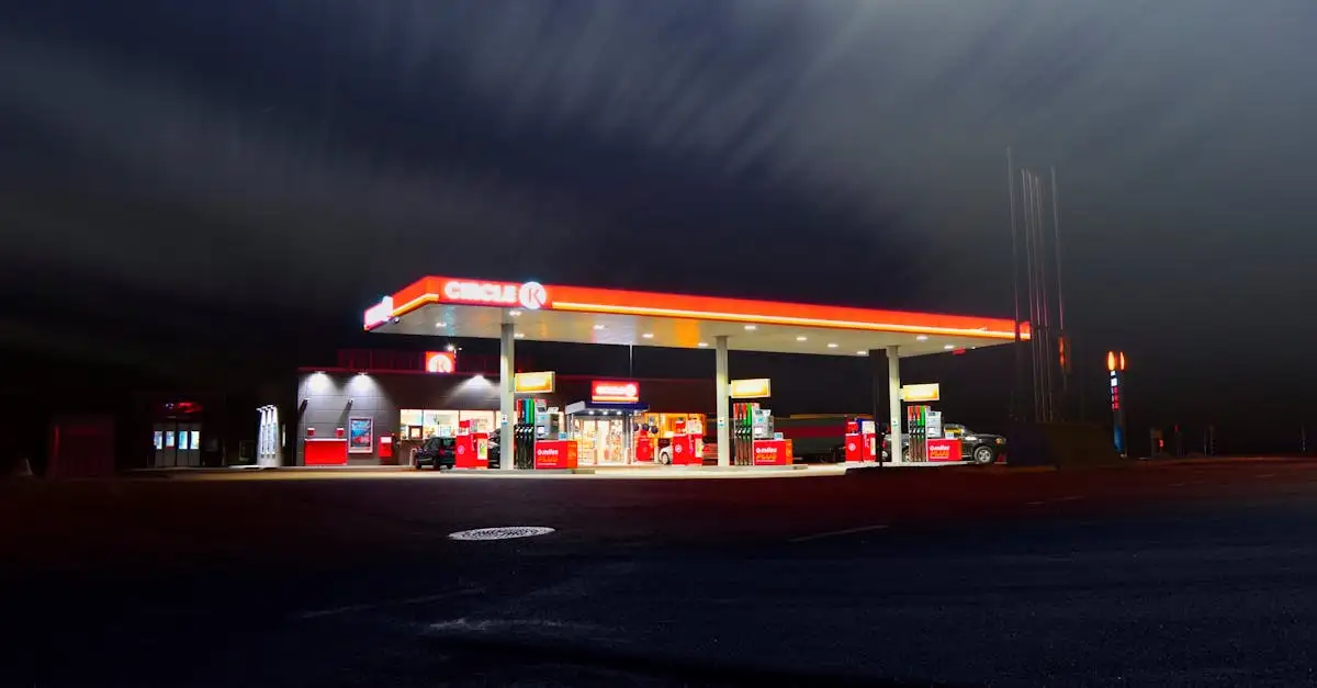 Bespaar op brandstof: vind een goedkoop tankstation in de buurt.